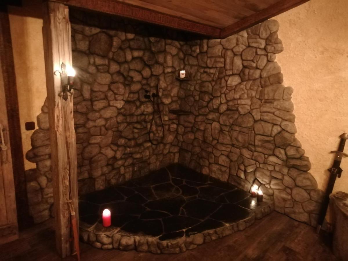 El Descanso De Odin ¡Una Autentica Posada Vikinga! Mataelpino Buitenkant foto